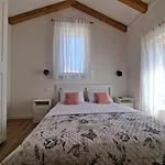 Miamare Apartman *
