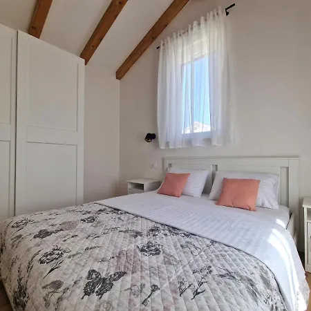 Apartment Miamare *