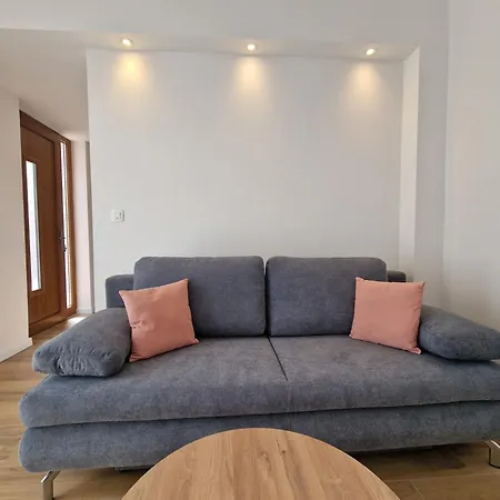 Apartment Miamare *