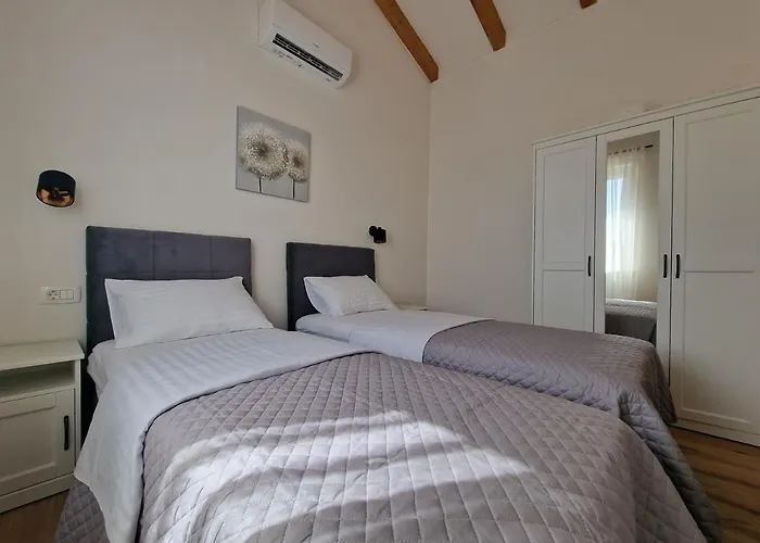 Apartment Miamare Primosten